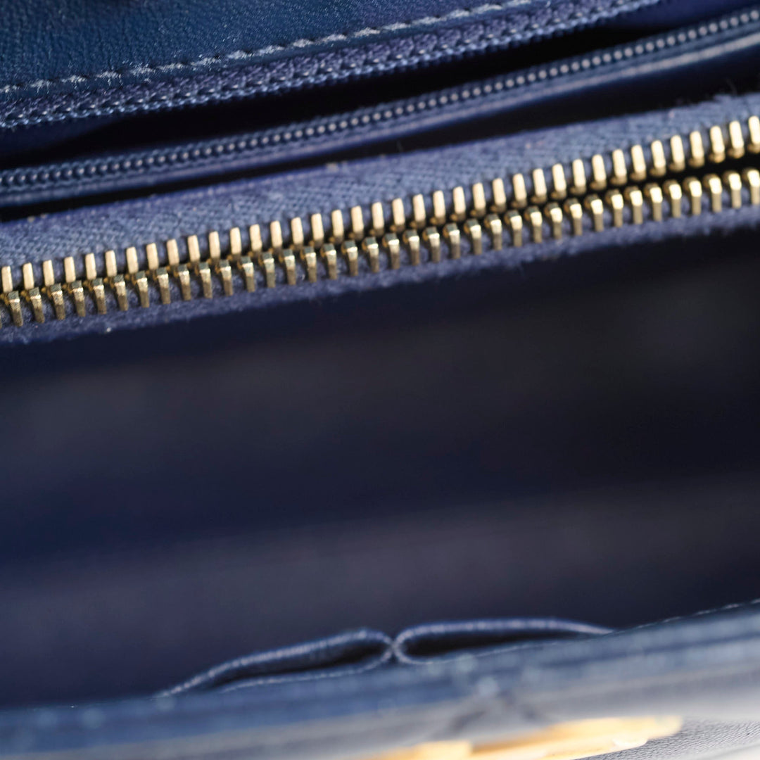 Top Quality Chanel Seasonal Shoulder Bag Navy