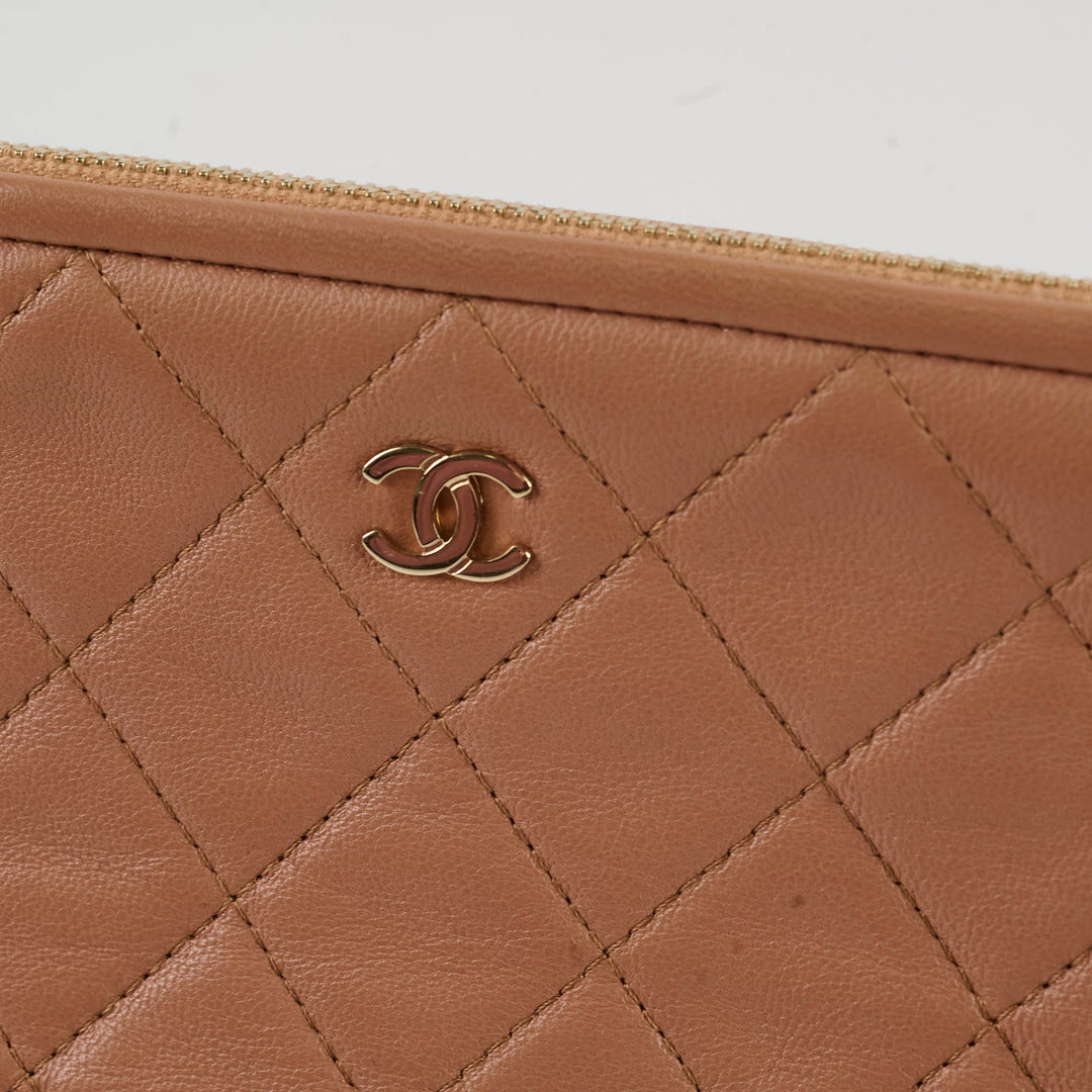 Top Quality Chanel Lambskin Colourblock Large O-Case