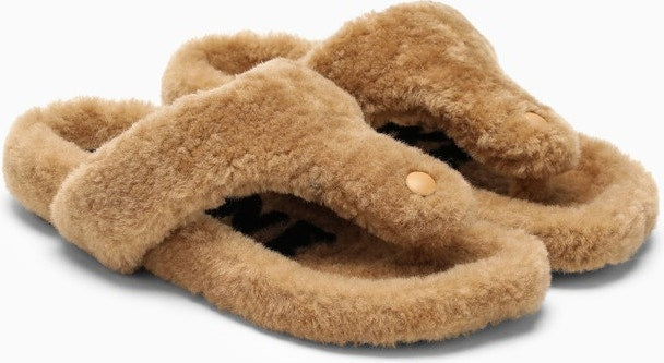 EASE BEIGE SHEEPSKIN SANDAL