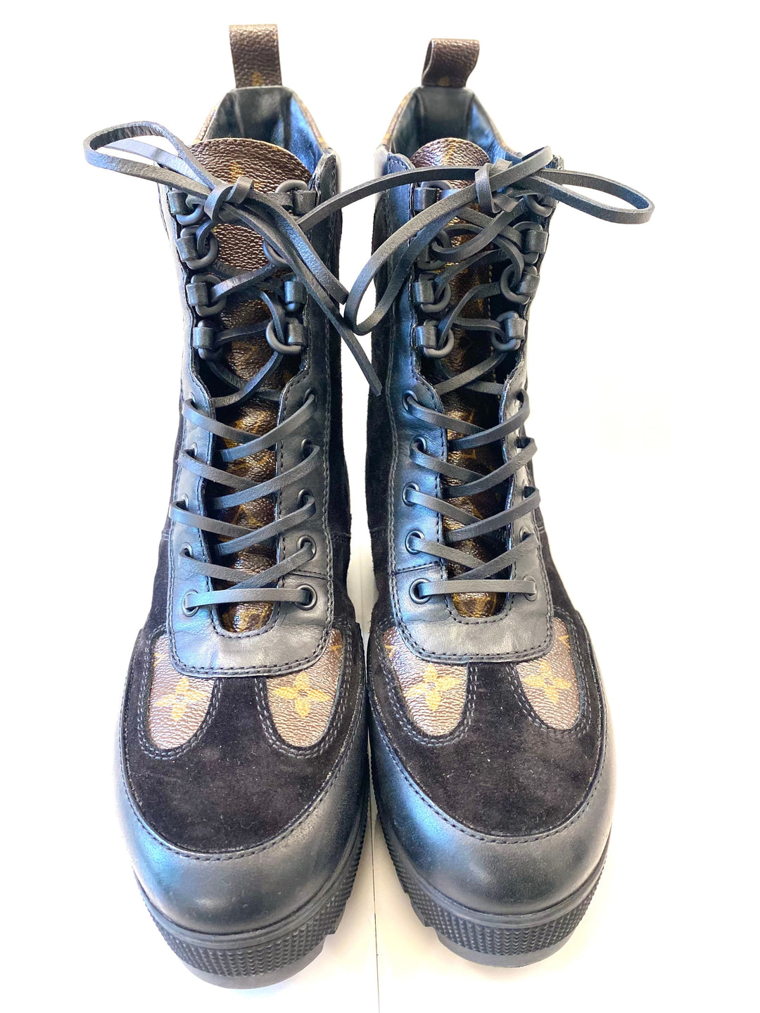 LOUIS VUITTON MONOGRAM SUEDE CALFSKIN LAUREATE DESERT BOOTS