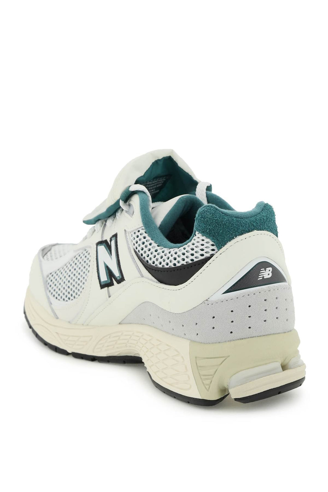 2002R SNEAKERS