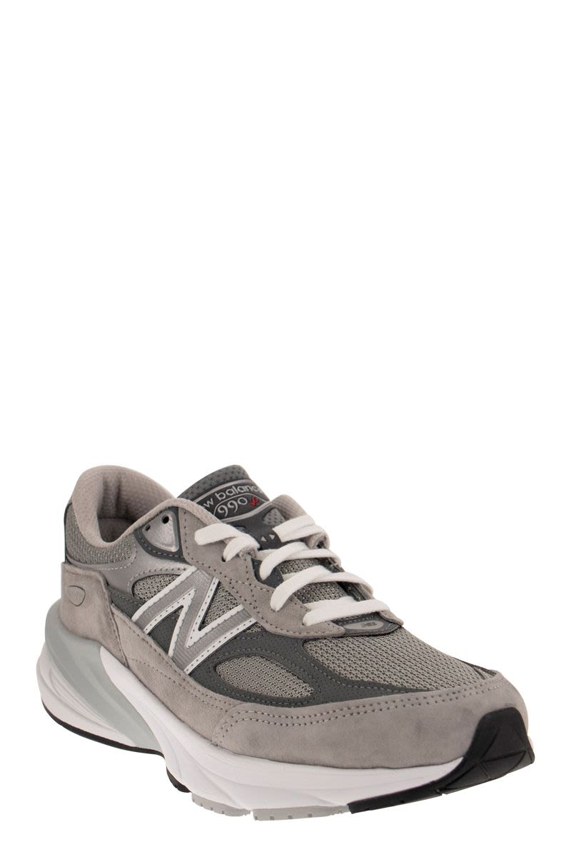 990V3 - SNEAKERS