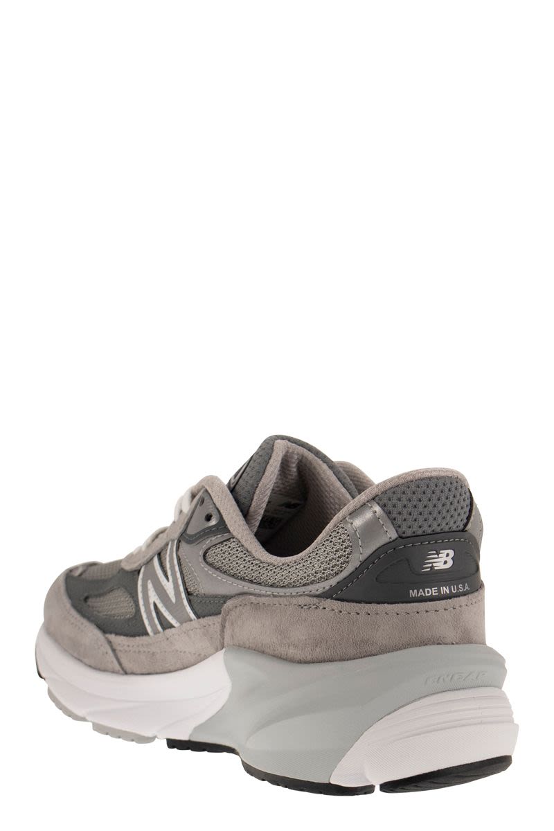 990V3 - SNEAKERS