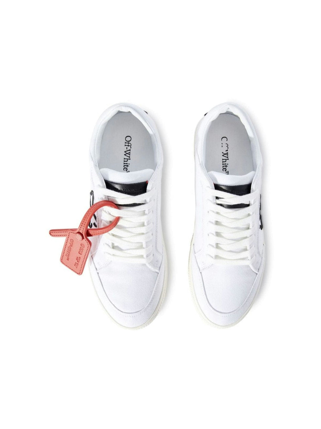 LOW  VULCANIZED SNEAKER