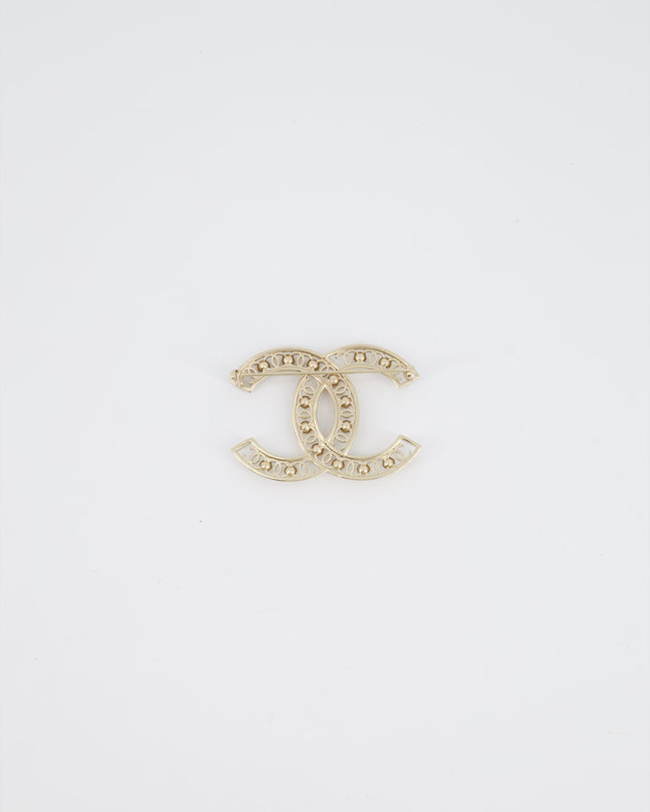 *HOT* Chanel Large CC Pearls and Blue Crystals Brooch with Champagne Gold Hardware&nbsp;