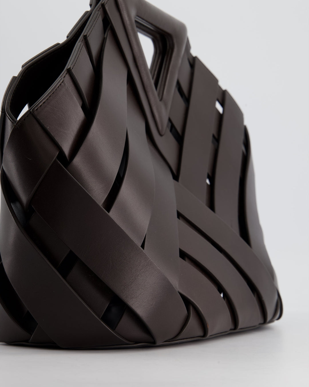 *FIRE PRICE* Bottega veneta Chocolate Medium Intreccio Point Bag in Calfskin Leather with Leather Hardware RRP £2750
