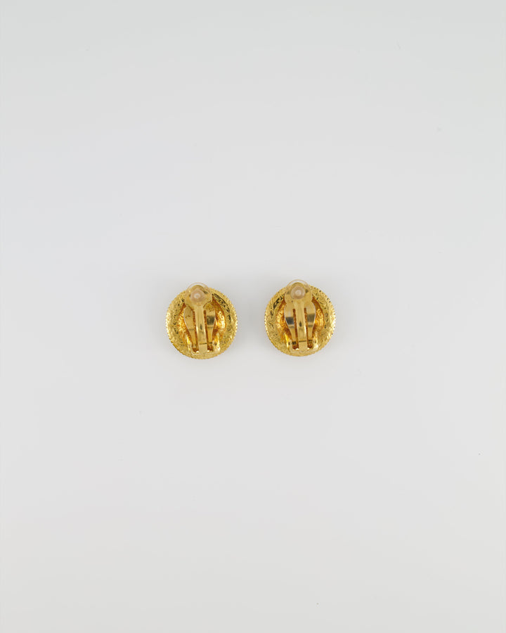 Top Quality Chanel Vintage Yellow Gold Round Abstract CC Logo Clip On Earrings