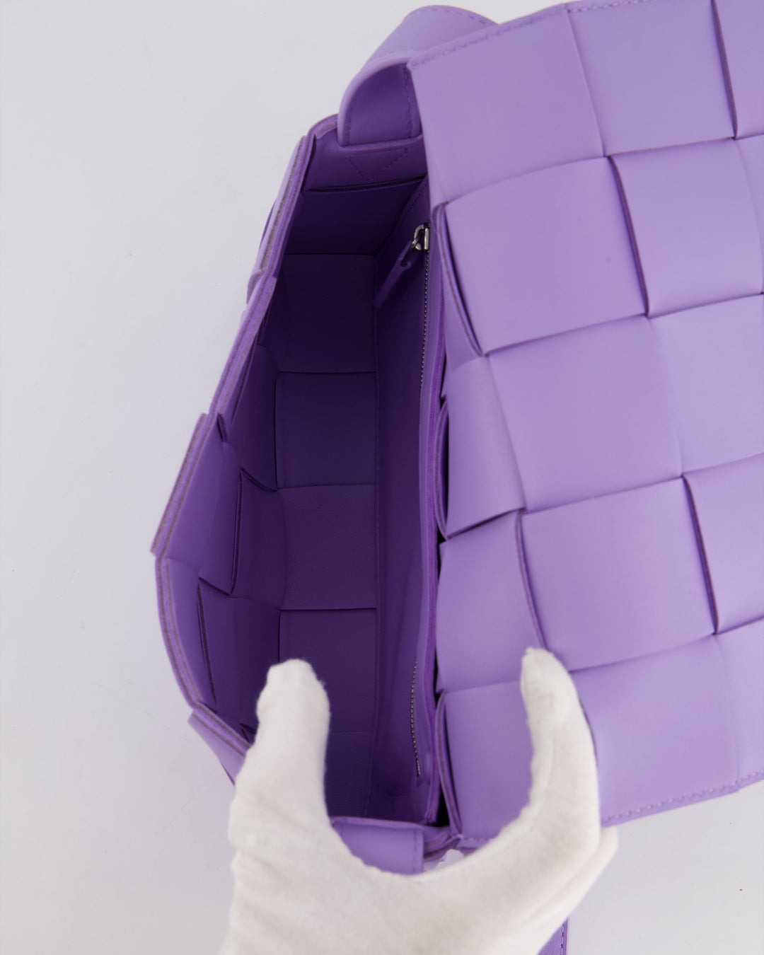 *RARE COLOUR* Top Quality Bottega Veneta Lilac Small Cassette Intrecciato Cross-Body Bag RRP £1,970