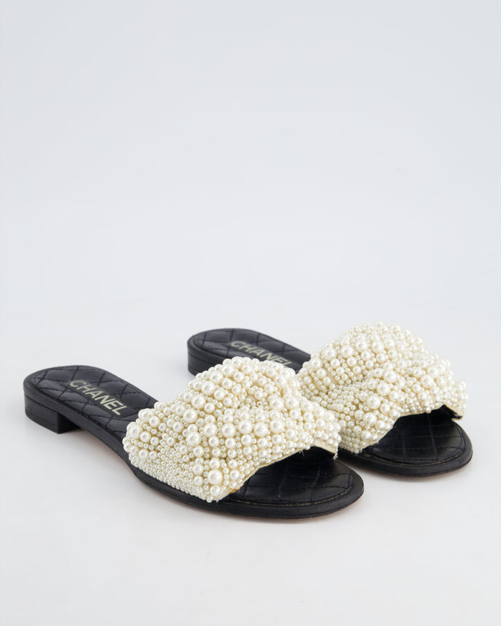 *HOT* Top Quality Chanel Black Sliders with Pearl Beaded Detail Size EU 38C