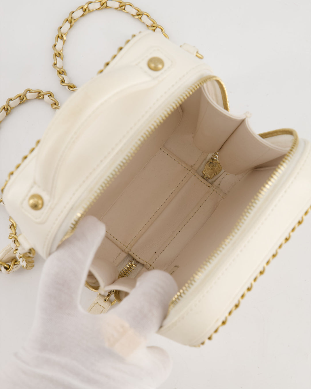 *HOT* Top Quality Chanel White Calfskin Vertical Vanity Case with Gold Chain Trim Detail and Gold Hardware