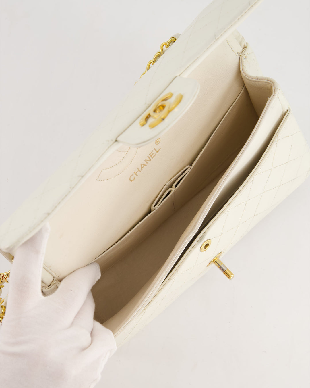 *FIRE PRICE* Top Quality Chanel Vintage White Medium Classic Double Flap Bag in Lambskin Leather with 24K Gold Hardware