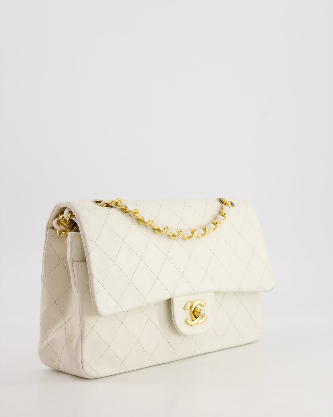 *FIRE PRICE* Top Quality Chanel Vintage White Medium Classic Double Flap Bag in Lambskin Leather with 24K Gold Hardware