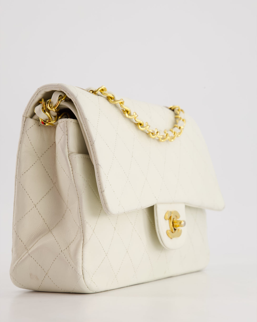 *FIRE PRICE* Top Quality Chanel Vintage White Medium Classic Double Flap Bag in Lambskin Leather with 24K Gold Hardware