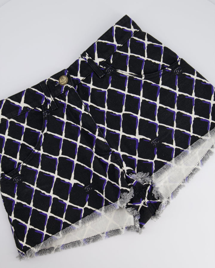 Top Quality Chanel Black Denim Mini Shorts with Quilted Print in Blue & White with Anchor Button Detail Size FR 34 (UK 6)