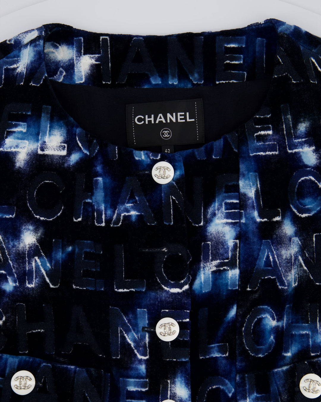 *HOT* Top Quality Chanel 21C Short Sleeve Jacket in Blue Logo Velvet with White Enamel & Crystal CC Button Detail Size FR 42 (UK 14)