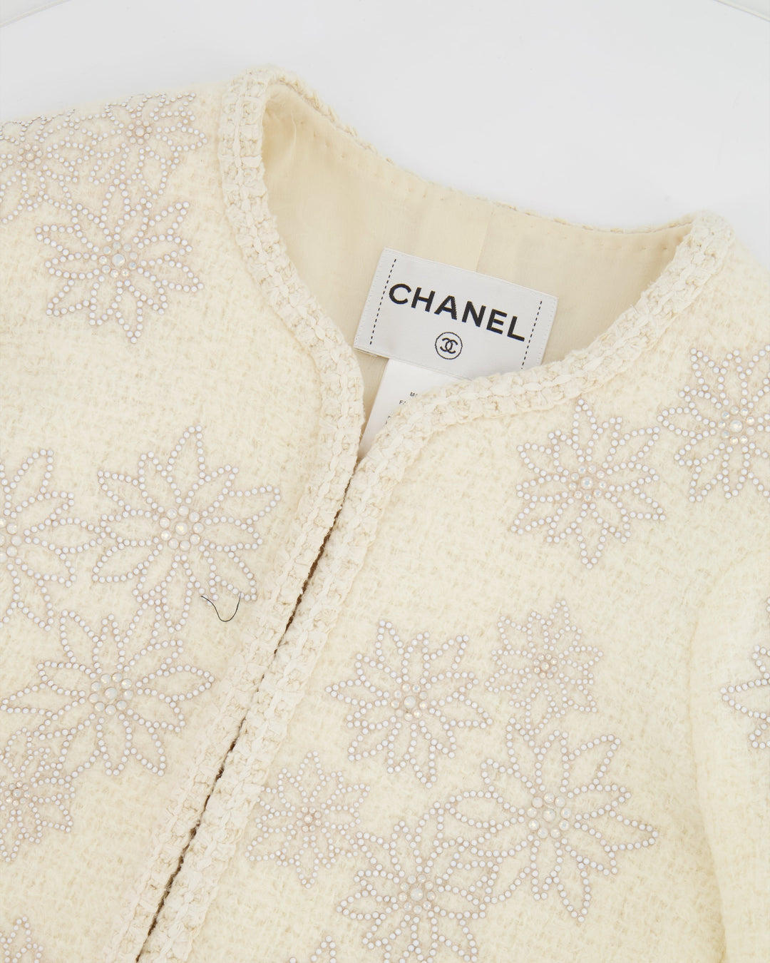 Top Quality Chanel 15A Paris-Salzburg Cream Tweed Jacket with Sequin Embellished Edelweiss and Pearl Buttons Size FR 36 (UK 8)