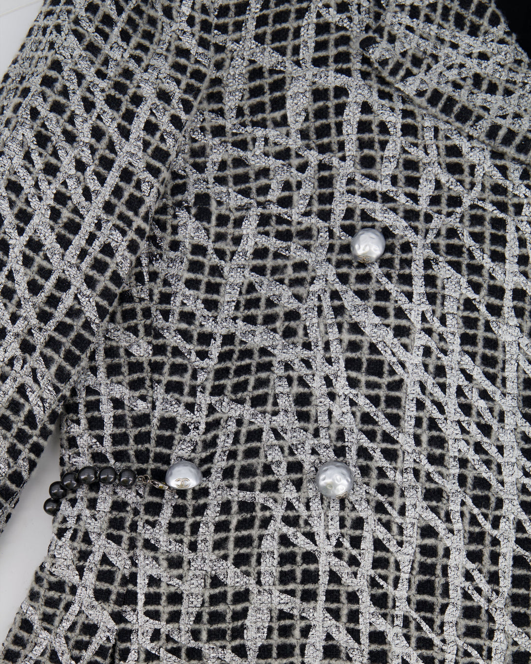 Top Quality Chanel Black and Silver Metallic Tweed Jacket with CC Buttons and Removable Pearl Detail Size FR 38 (UK 10)