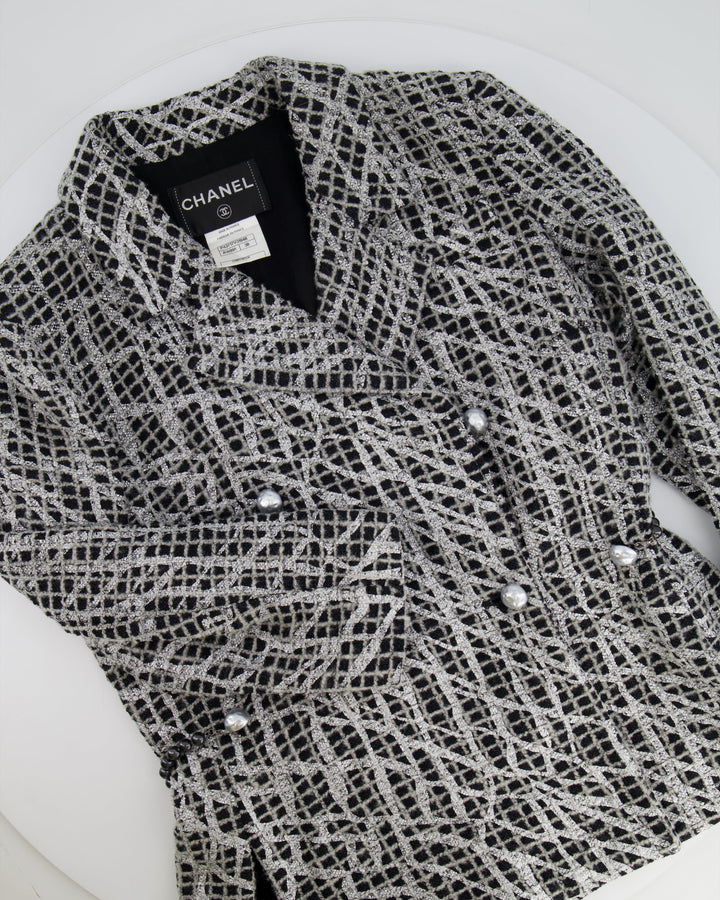Top Quality Chanel Black and Silver Metallic Tweed Jacket with CC Buttons and Removable Pearl Detail Size FR 38 (UK 10)