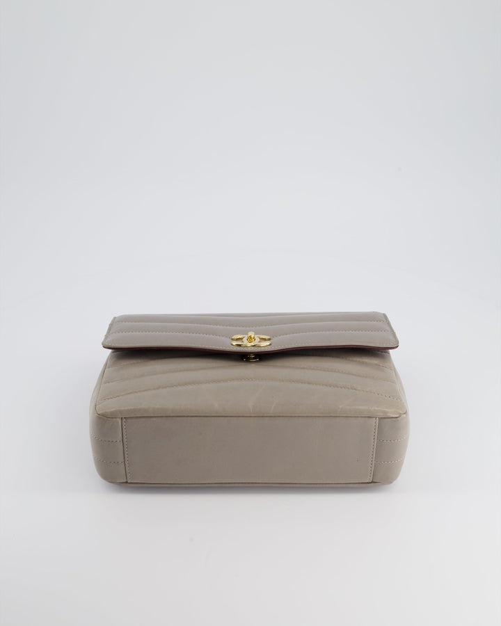 Top Quality Chanel Light Grey Chevron Miroir Flap Bag in Distressed Calfskin Leather with Champagne Gold Hardware