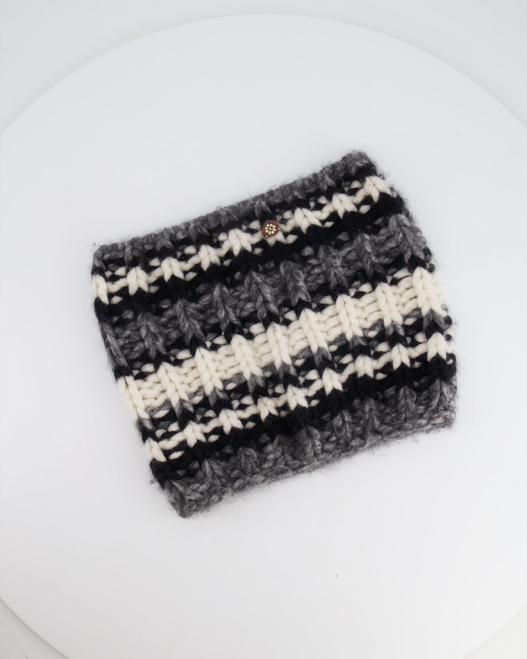 Top Quality Chanel Black and White Striped Knit Collar Scarf with Logo Detail Size S (UK 8)