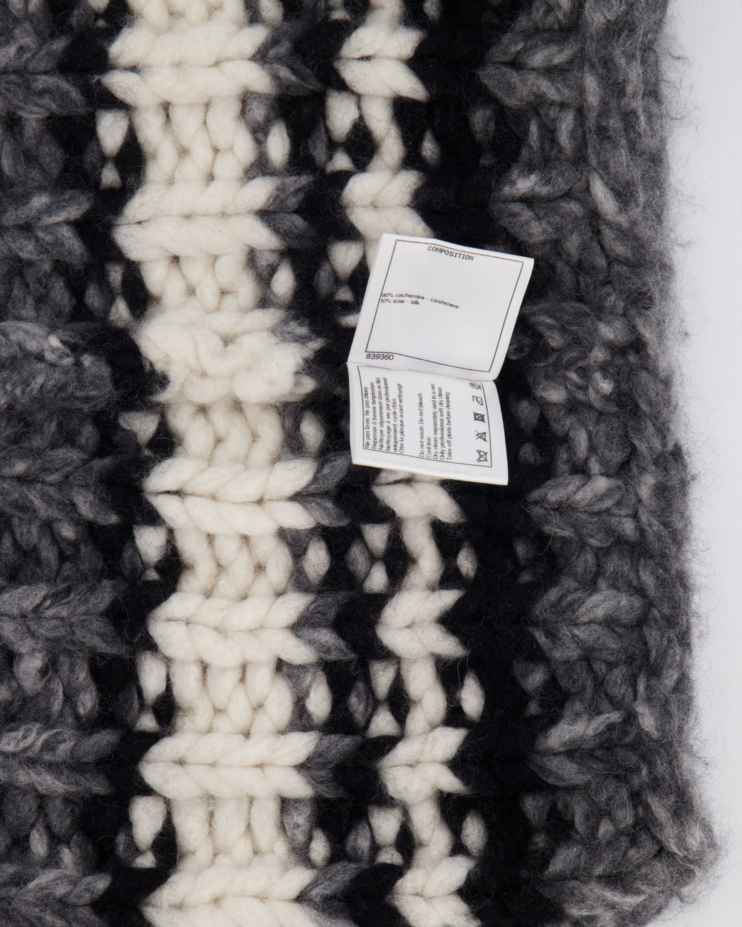 Top Quality Chanel Black and White Striped Knit Collar Scarf with Logo Detail Size S (UK 8)
