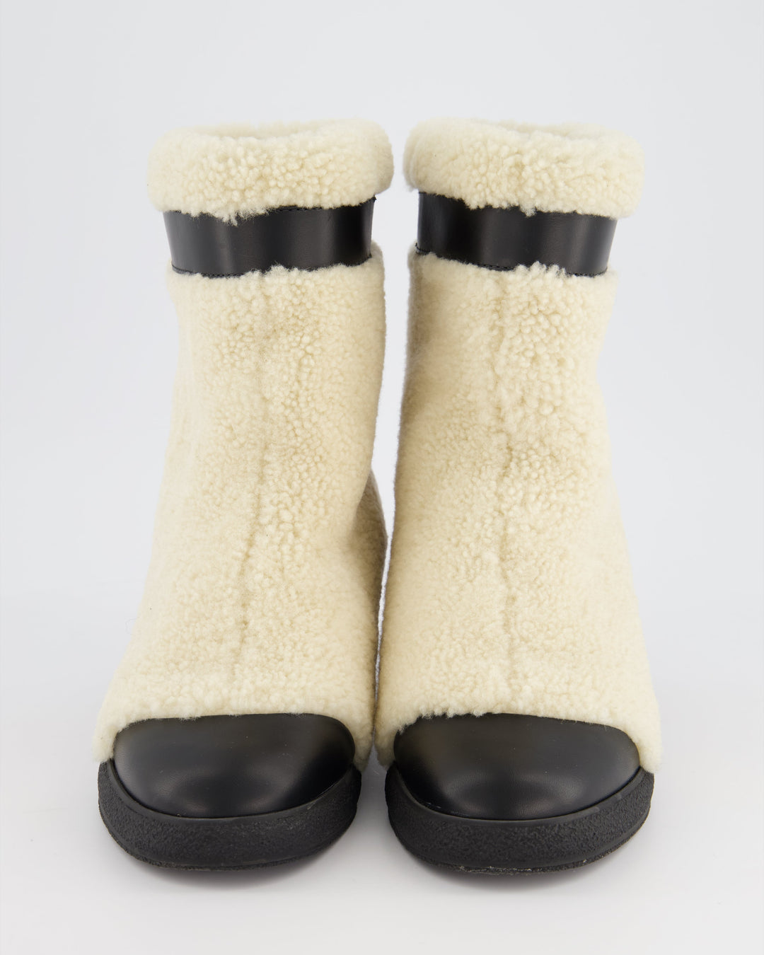 *HOT* Top Quality Chanel White Shearling and Black Leather Logo Strap and Toe Detail Size EU 38.5