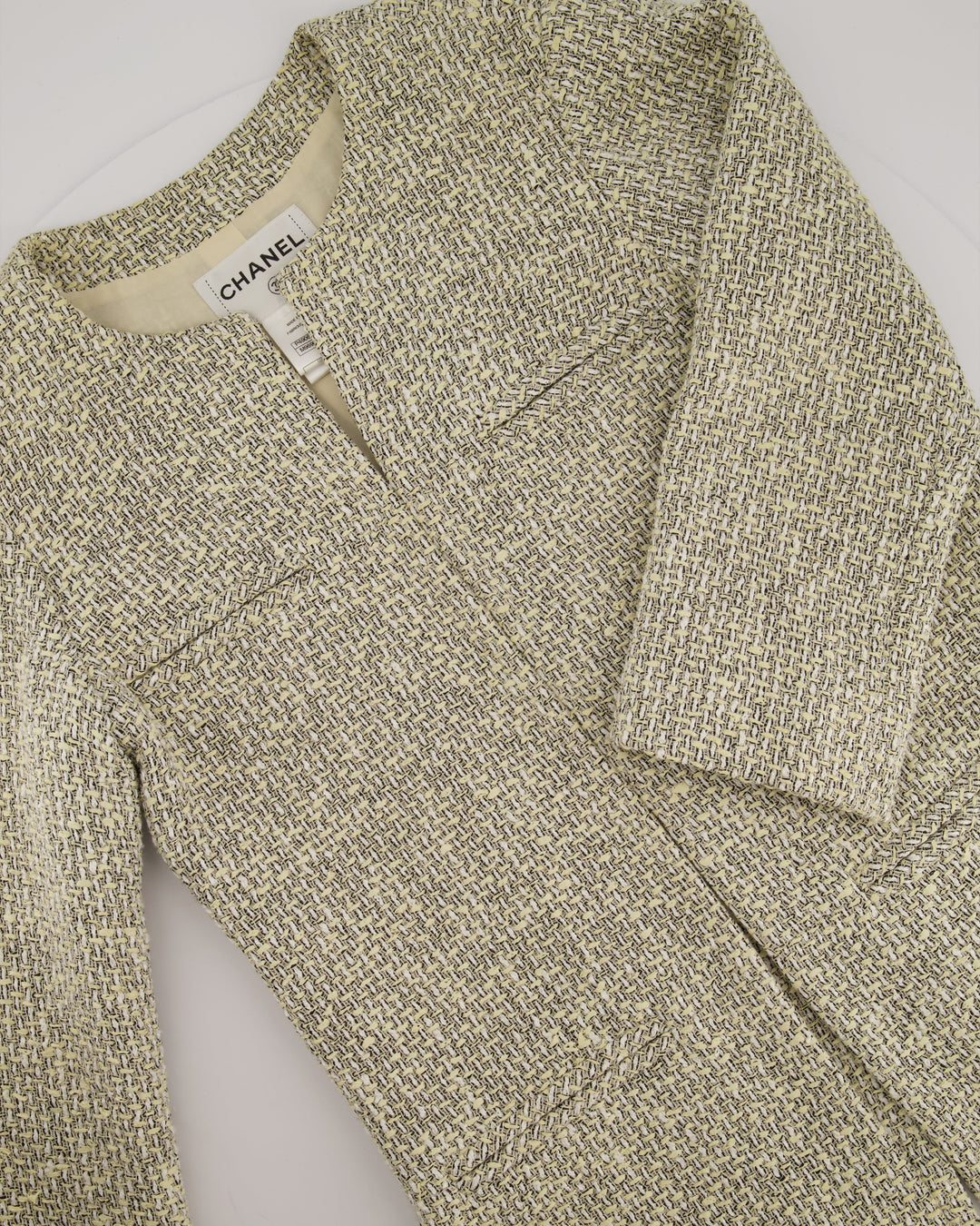 Top Quality Chanel Black and Beige Tweed Jacket With Pocket Detail Size FR 42 (UK 14)