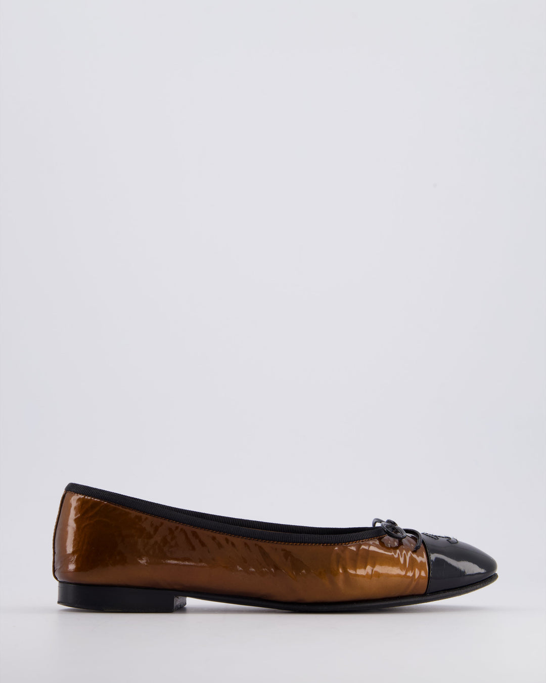 Top Quality Chanel Gold, Black Patent Ballet Flats with CC Logo Detail Size EU 37.5