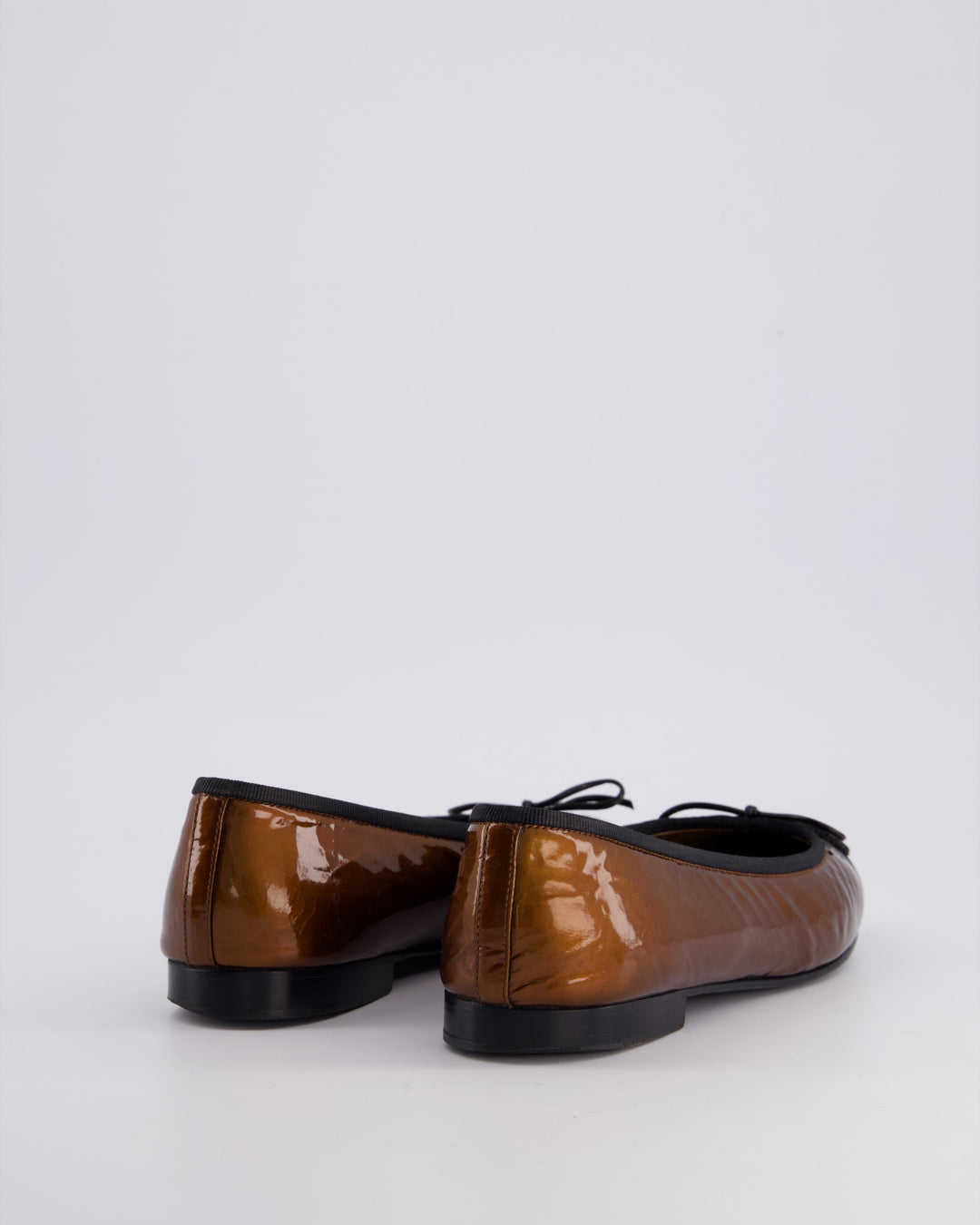 Top Quality Chanel Gold, Black Patent Ballet Flats with CC Logo Detail Size EU 37.5