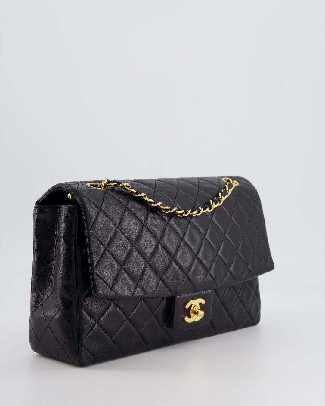 Top Quality Chanel Vintage Black Medium Classic Single Flap Bag in Lambskin Leather with 24K Gold Hardware