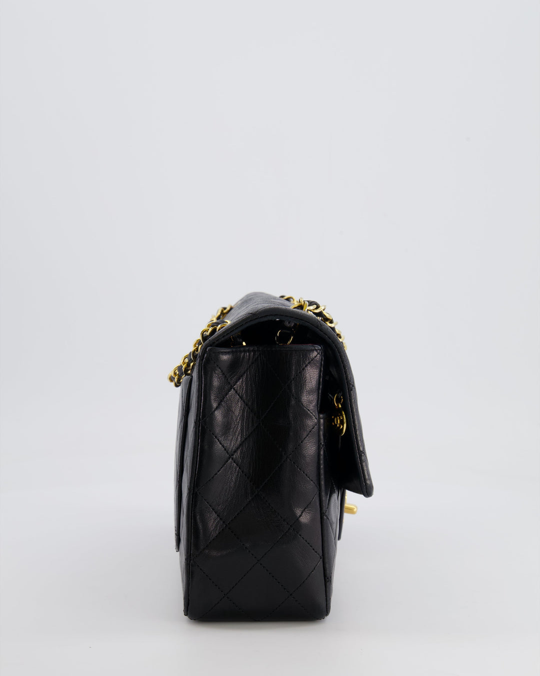 Top Quality Chanel Vintage Black Medium Classic Single Flap Bag in Lambskin Leather with 24K Gold Hardware