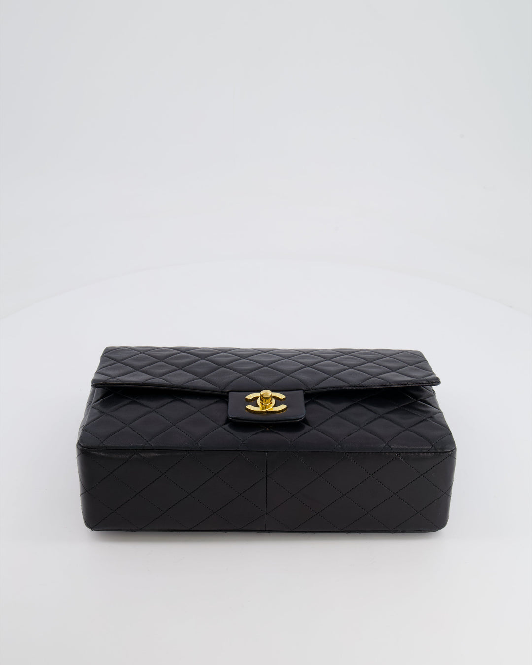 Top Quality Chanel Vintage Black Medium Classic Single Flap Bag in Lambskin Leather with 24K Gold Hardware