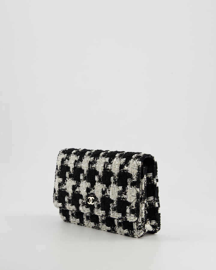 *HOT* Top Quality Chanel Black & White Houndstooth Wallet on Chain Bag in Tweed with Champagne Gold Hardware