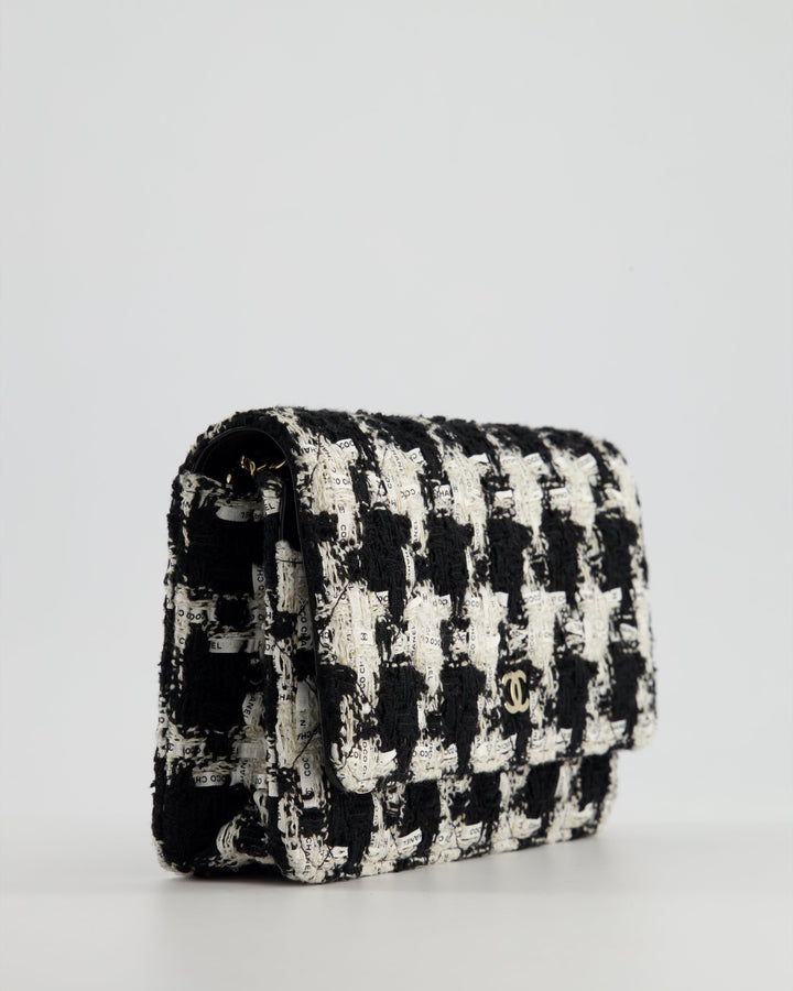 *HOT* Top Quality Chanel Black & White Houndstooth Wallet on Chain Bag in Tweed with Champagne Gold Hardware