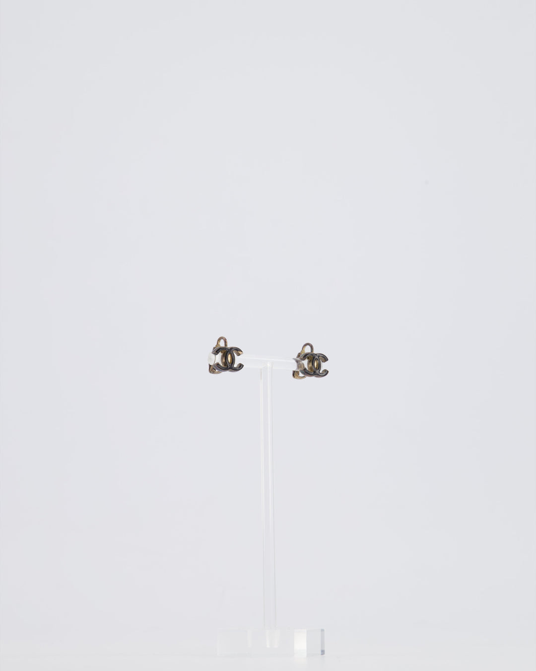 *HOT* Top Quality Chanel Ruthenium and Black Enamel CC Logo Earrings