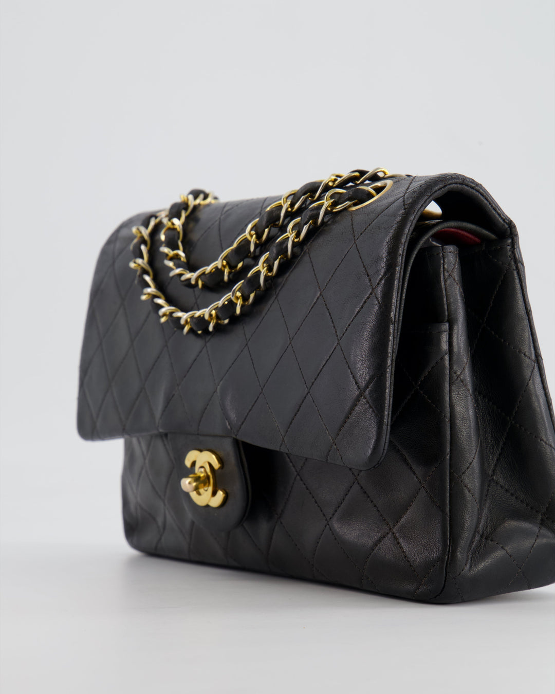 Top Quality Chanel Vintage Black Medium Classic Double Flap Bag in Lambskin Leather with 24K Gold Hardware
