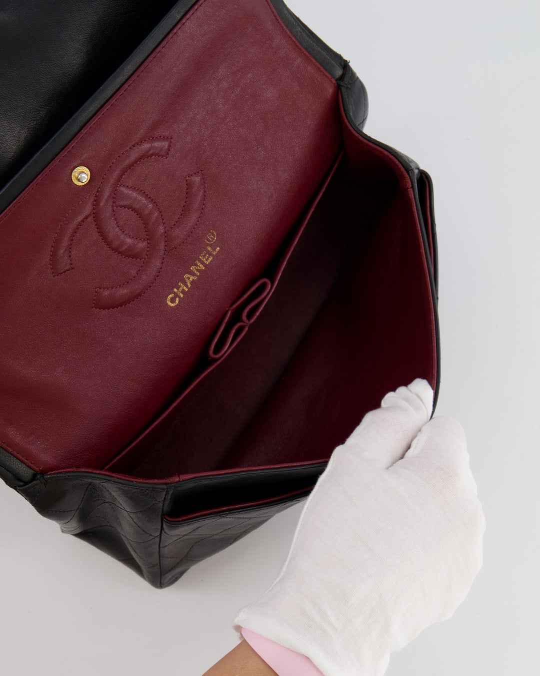 Top Quality Chanel Vintage Black Medium Classic Double Flap Bag in Lambskin Leather with 24K Gold Hardware