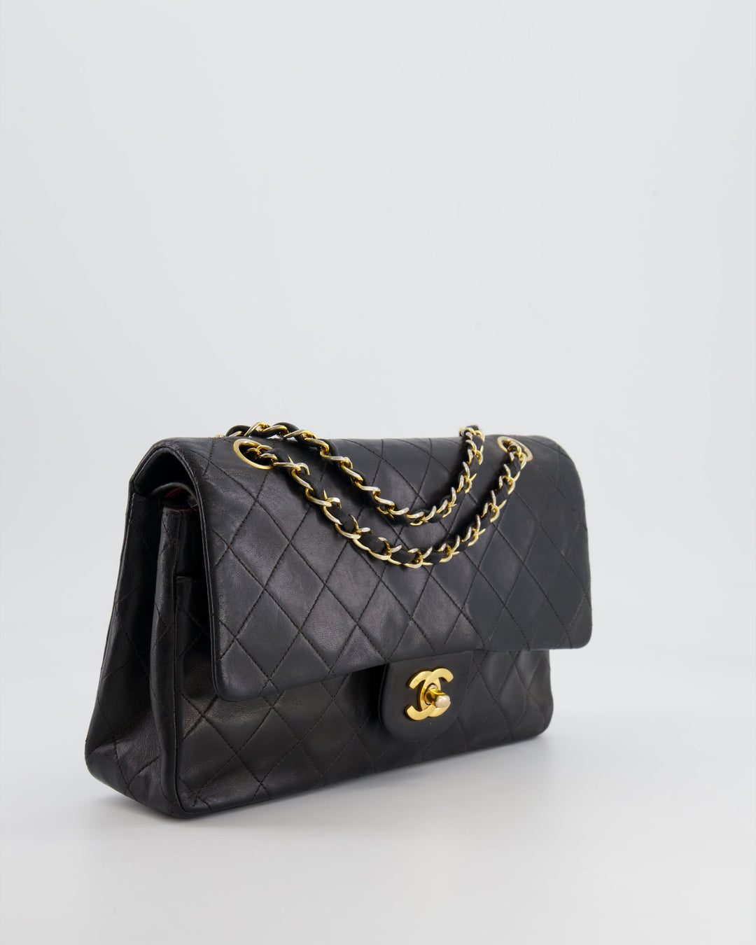Top Quality Chanel Vintage Black Medium Classic Double Flap Bag in Lambskin Leather with 24K Gold Hardware