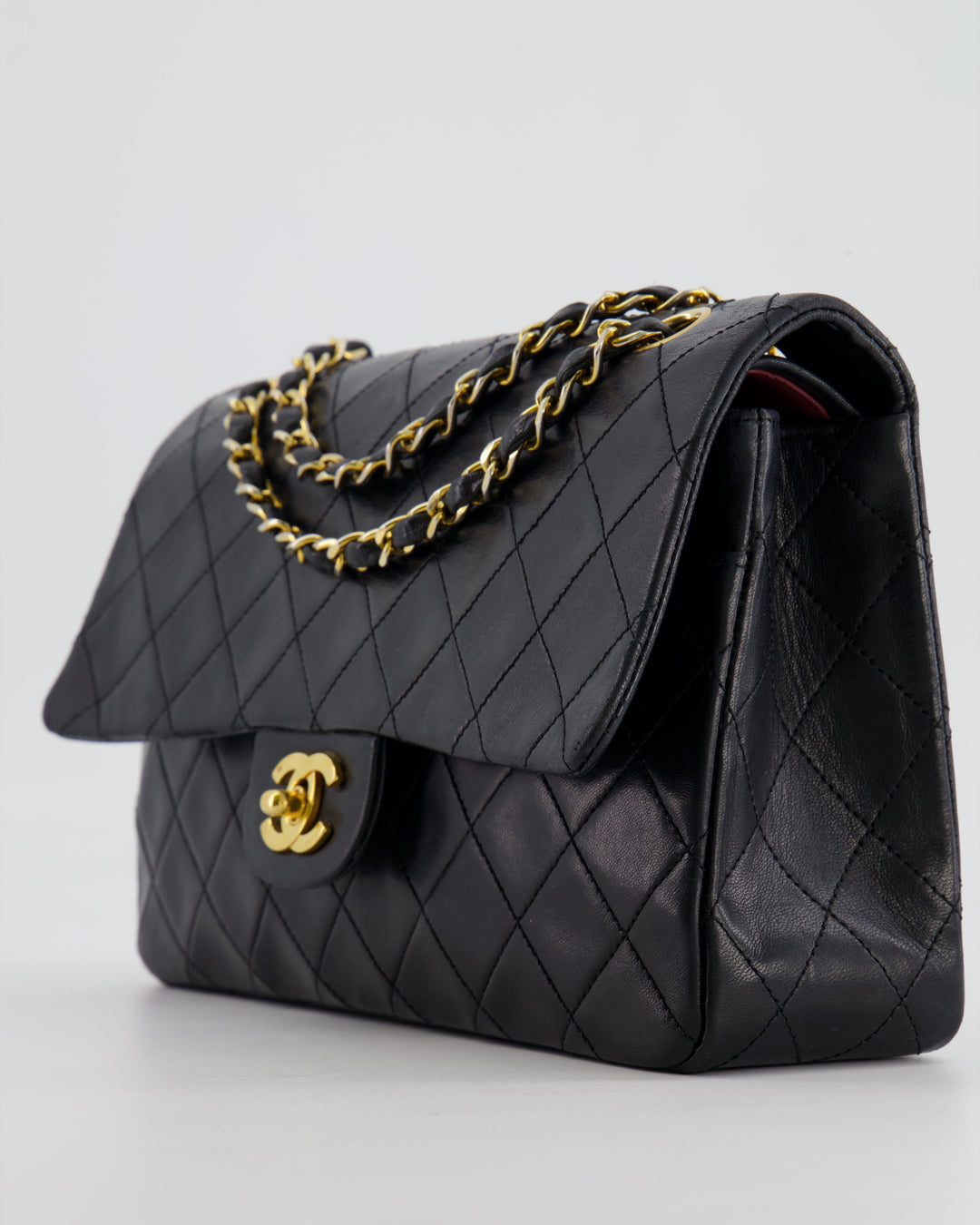 Top Quality Chanel Vintage Black Medium Classic Double Flap Bag in Lambskin Leather with 24K Gold Hardware
