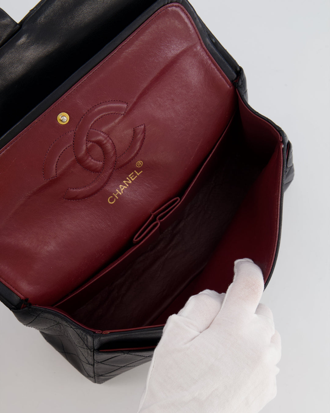 Top Quality Chanel Vintage Black Medium Classic Double Flap Bag in Lambskin Leather with 24K Gold Hardware