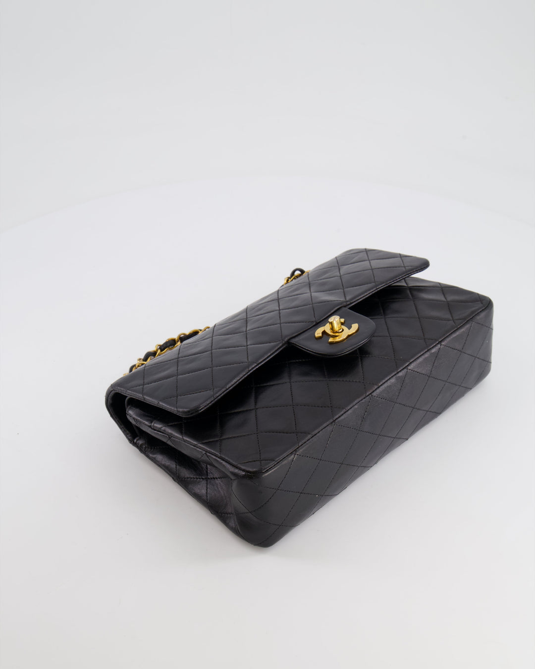 Top Quality Chanel Vintage Black Medium Classic Double Flap Bag in Lambskin Leather with 24K Gold Hardware