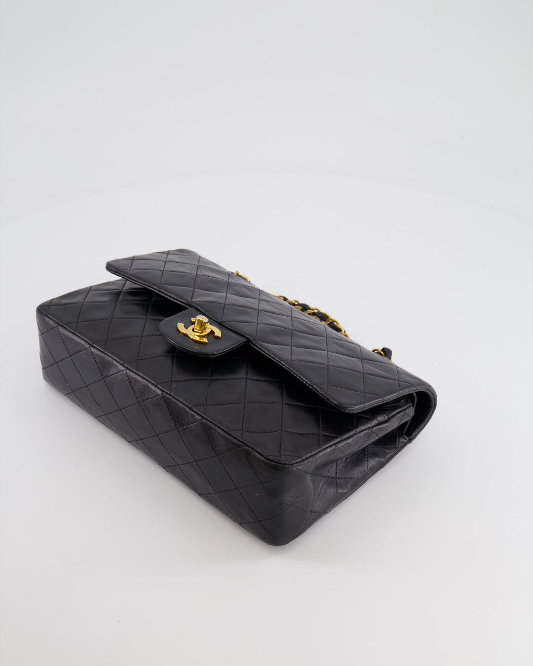 Top Quality Chanel Vintage Black Medium Classic Double Flap Bag in Lambskin Leather with 24K Gold Hardware