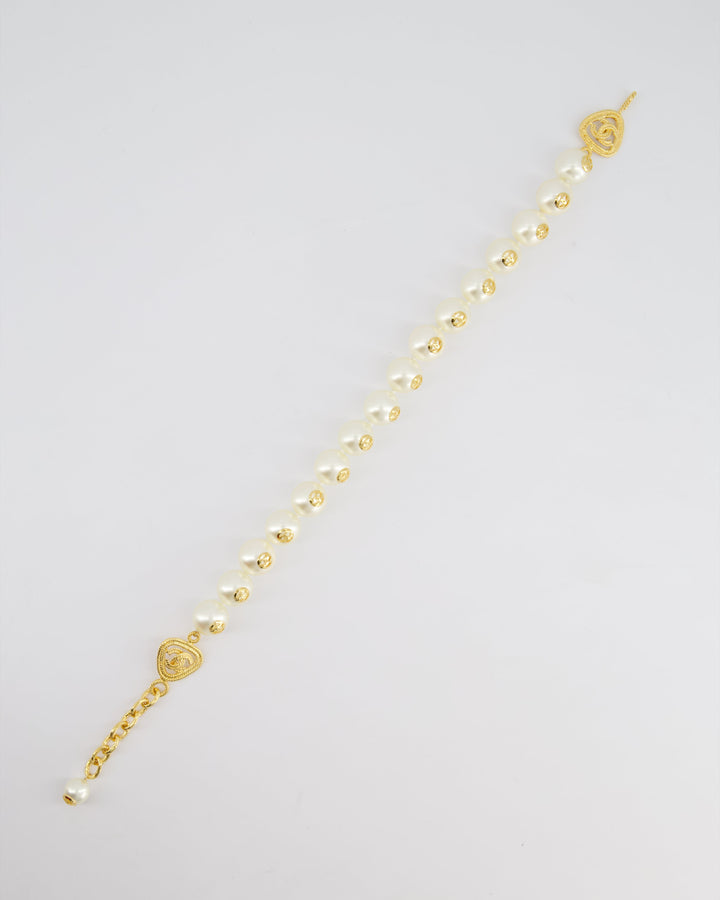 *HOT* Chanel White Pearl Chocker Necklace with Yellow Gold Logo Details