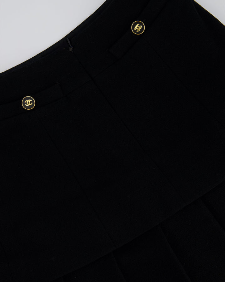 Top Quality Chanel Black Pleated Panel Skirt with Gold CC Back Pocket Button Detail Size FR 36/38 (UK 8-10)
