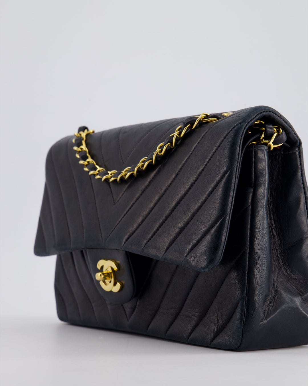 Top Quality Chanel Navy Vintage Classic Medium Chevron Double Flap Bag in Lambskin Leather with 24K Gold Hardware