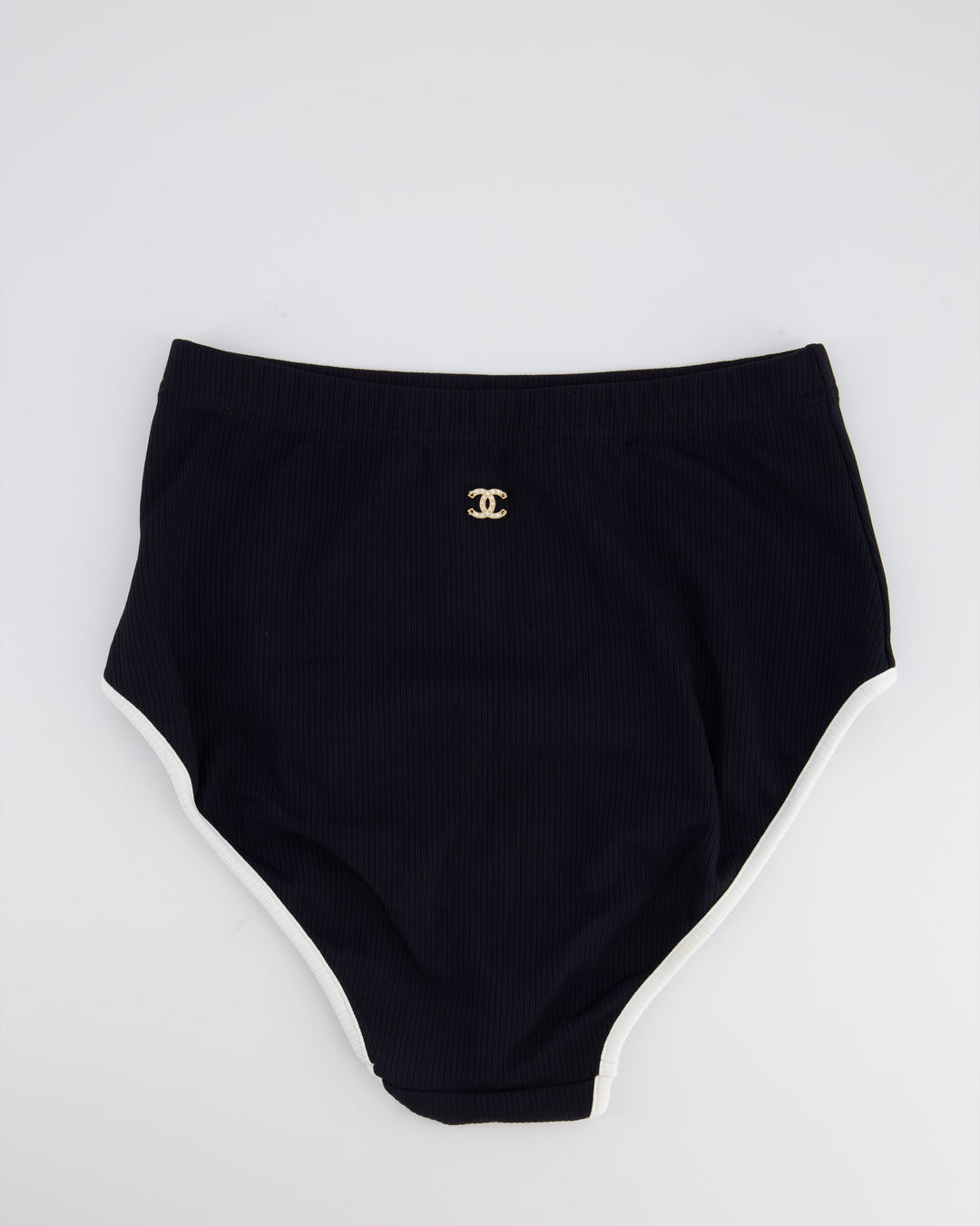 Top Quality Chanel 22S Black Two Piece Swim Suit Set with White Trim and Crystal CC Logo Detail Size Top FR 36 (UK 8) Bottoms FR 34 (UK 6)