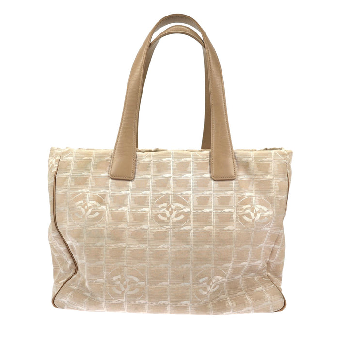 Chanel Shoulder Bag in Beige Fabric