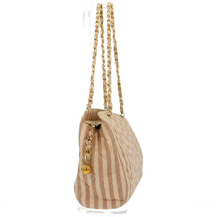 Chanel Shoulder Bag in Beige Fabric