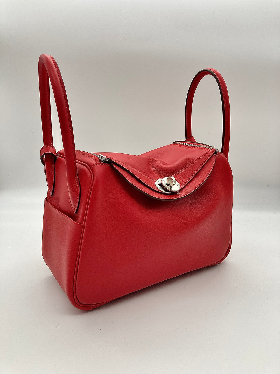 Top quality Hermes Lindy 26 Verso Swift Calfskin Rouge de Coeur/Rouge Piment PHW