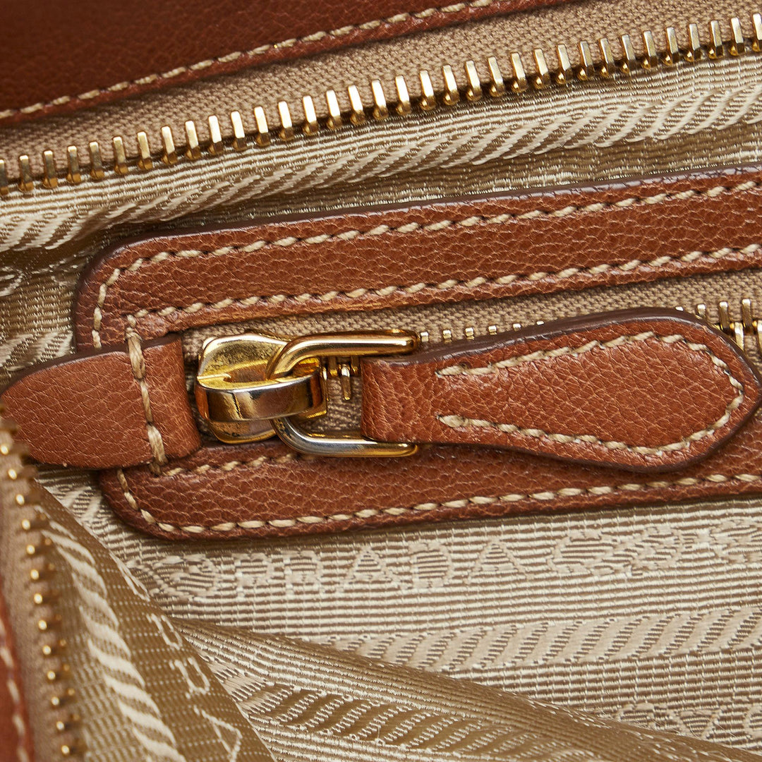 Prada Canapa Logo Crossbody Bag (SHG-vnSBEh)